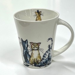 Camilla Ståhl Becher mit Katzen